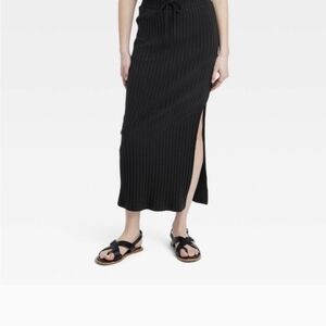 Universal Thread Black Ribbed Midi Skirt